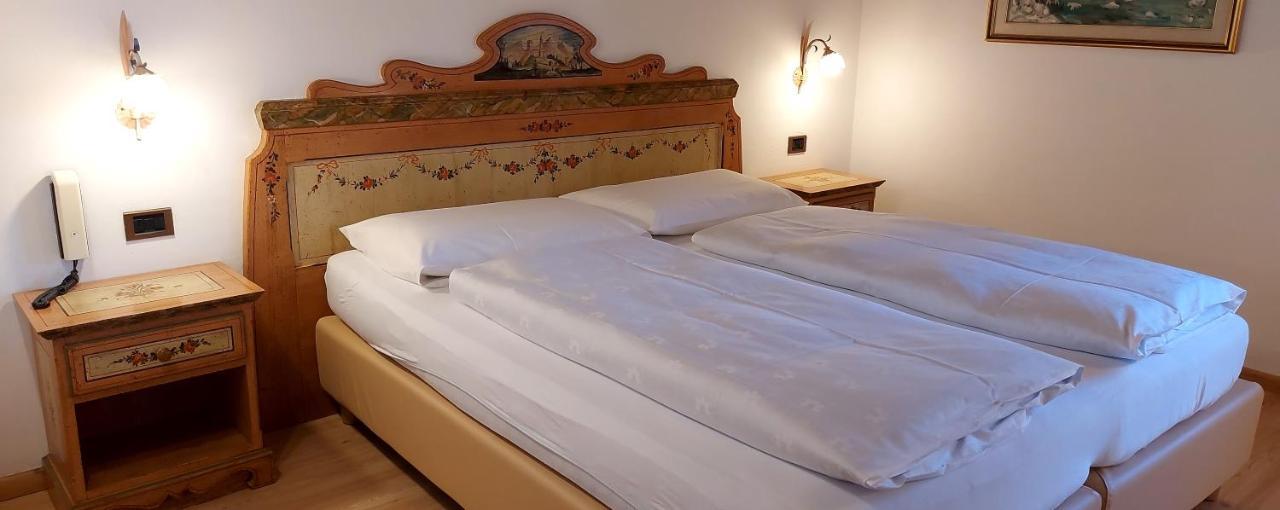 Garni Stella Alpina Hotel Canazei Bagian luar foto